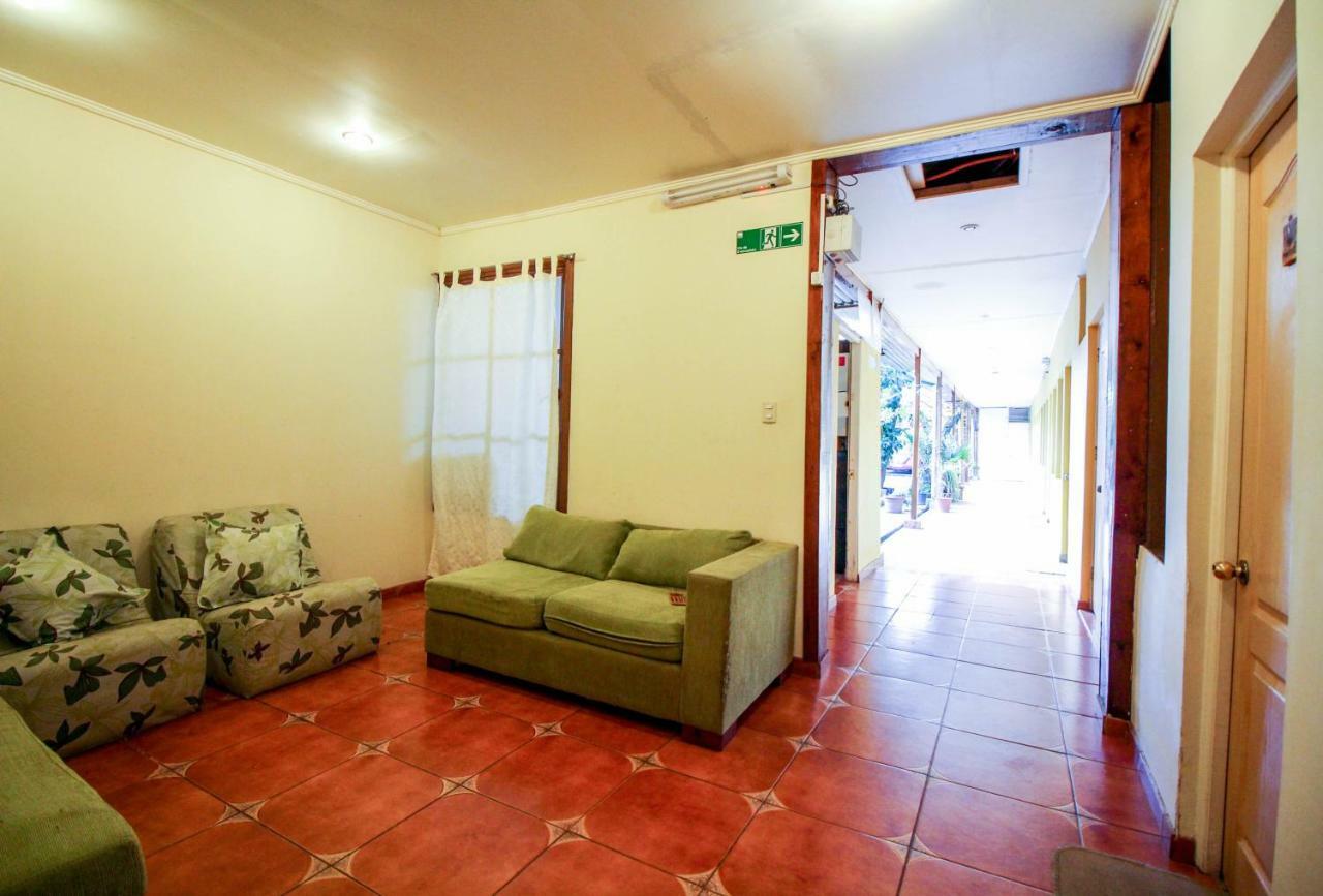 טלקה Hostal Del Rio מראה חיצוני תמונה